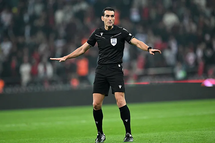 SON DAKİKA MİLLİ TAKIM HABERİ: Kerem Aktürkoğlu maç sonunda ağladı! Hakan Çalhanoğlu bu sözlerle teselli etti...