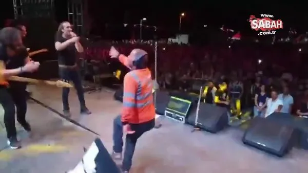 Fenomen temizlik görevlisi Hamit Karakaya bu defa da Kıraç'ın sahnesinde dans etti | Video