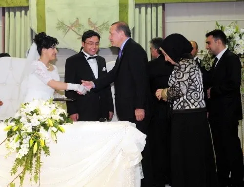 Gül ve Erdoğan nikah şahitliği  yaptı