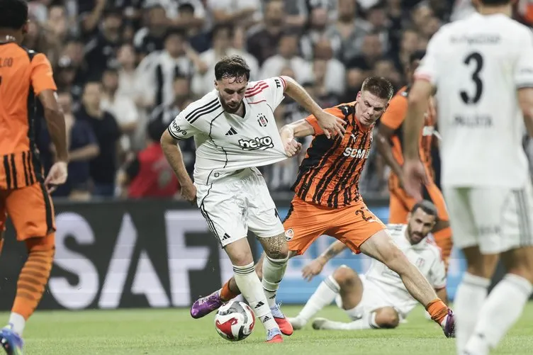Son dakika: Beşiktaş’ta yıldız isme büyük tepki! Taraftarlar faturayı ona çıkardı...