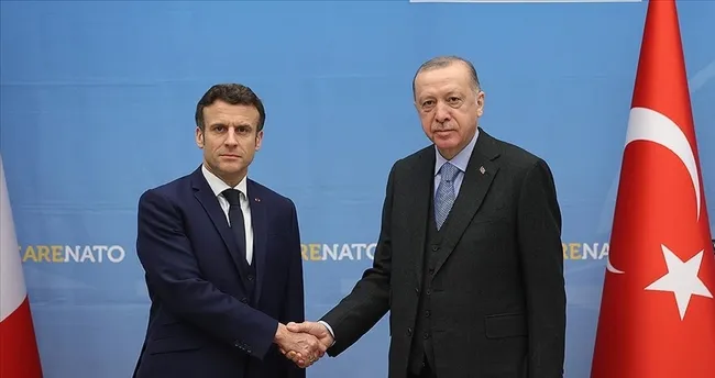 Başkan Erdoğan, Fransa Cumhurbaşkanı Macron ile görüştü Başkan Erdoğan, Fransa Cumhurbaşkanı Macron ile görüştü