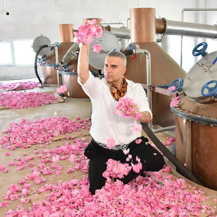 Berdan Mardini memleketinde fabrika kurdu! Ünlü türkücü dünyaya açılıyor! Güllerinin kilosu 14 bin Euro!