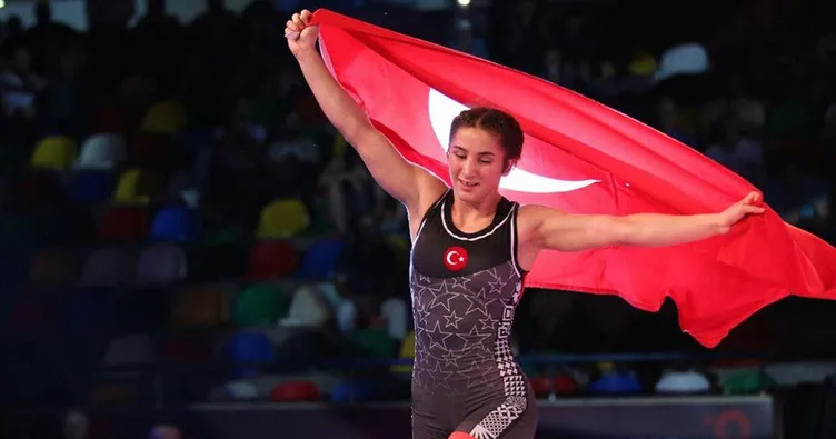 Güreşte Zeynep Yetgil’den altın madalya