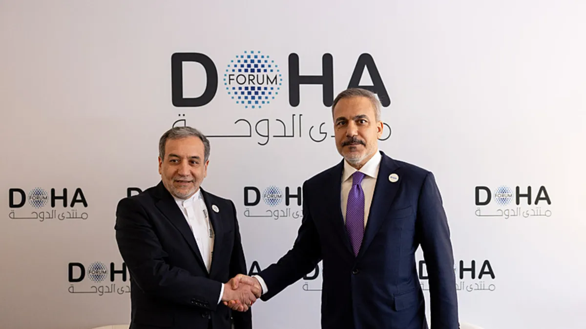 Bakan Fidan, İran Dışişleri Bakanı Arakçi ile bir araya geldi Bakan Fidan, İran Dışişleri Bakanı Arakçi ile bir araya geldi