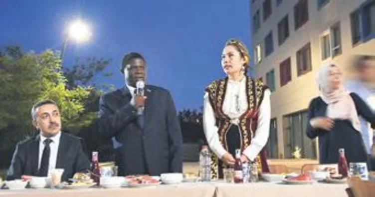 Uluslararası iftar sofrası