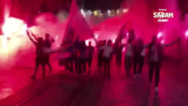 Mdipol Başakşehir taraftarları şampiyonluğu Taksim'de kutladı | Video