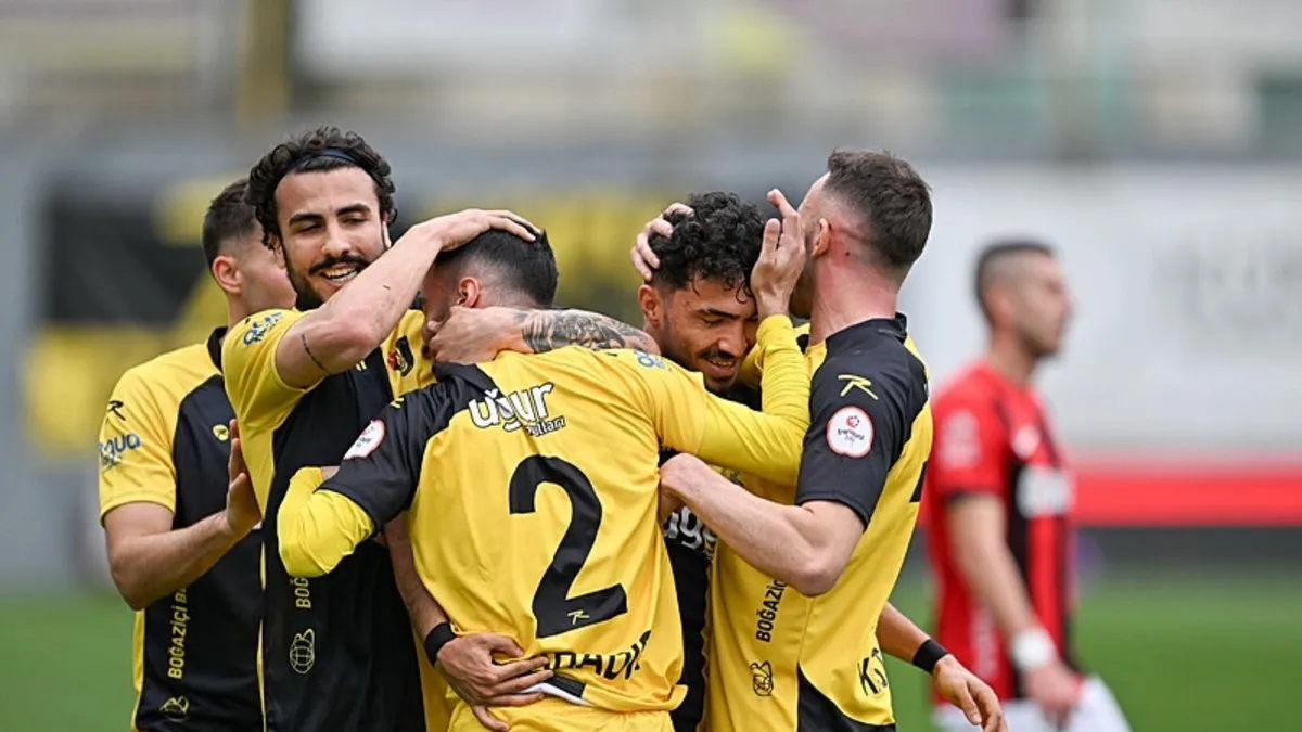 İstanbulspor, Gençlerbirliği’ni farklı mağlup etti! İstanbulspor, Gençlerbirliği’ni farklı mağlup etti!