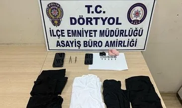 Ehliyet sınavına kopya düzeneği ile girmeye çalıştılar: Üzerlerinden bakın neler çıktı! #hatay