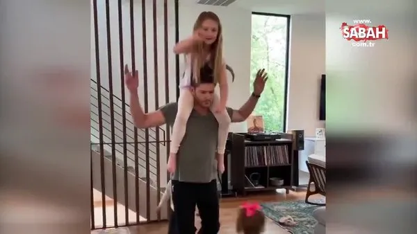 Amerikalı ünlü oyuncu Jensen Ackles  çocuklarıyla beraber 'Tek tek basaraktan' türküsüyle corona virüsü karantinası dansı | Video