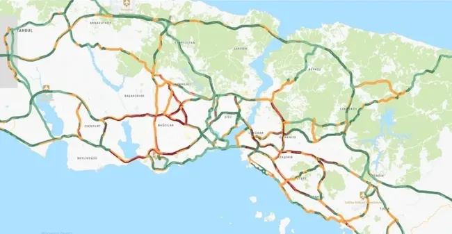istanbul-trafigi-kar-yagisiyla-kilit-yogunluk-81e-cikti-iste-acik-guzergahlar-ve-son-durum-1768803181113.png