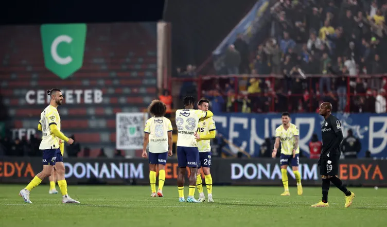 Son dakika Fenerbahçe haberi: Fenerbahçe'nin golünden önce faul var mı? Ahmet Çakar'dan olay sözleri!