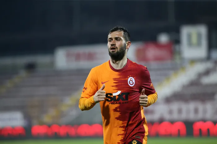 son-dakika-galatasarayda-3-isimle-yollar-ayriliyor-marcao-kerem-arasinda-yasanan-tokat-olayi-1633846751181.jpg