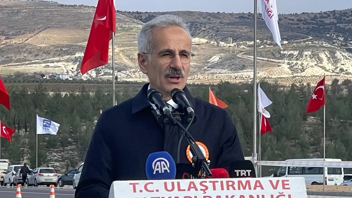 Bakan Uraloğlu: Önceliğimiz barış ve diyalog