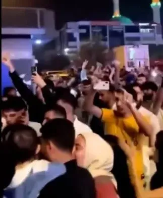 CHP’li Esenyurt Belediyesi’nin konserinde terör propagandası: Bebek katili Öcalan için slogan attılar!