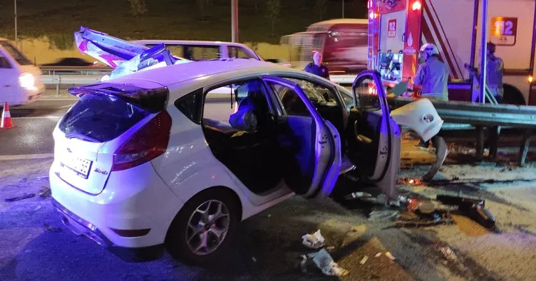 Ataşehir’de korkunç kaza! Bariyer otomobile ok gibi saplandı