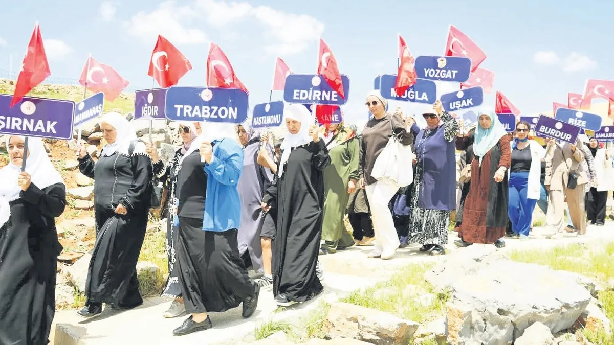Cudi Dağı'nda Şehit Ailelerinden Terörsüz Türkiye Vurgusu