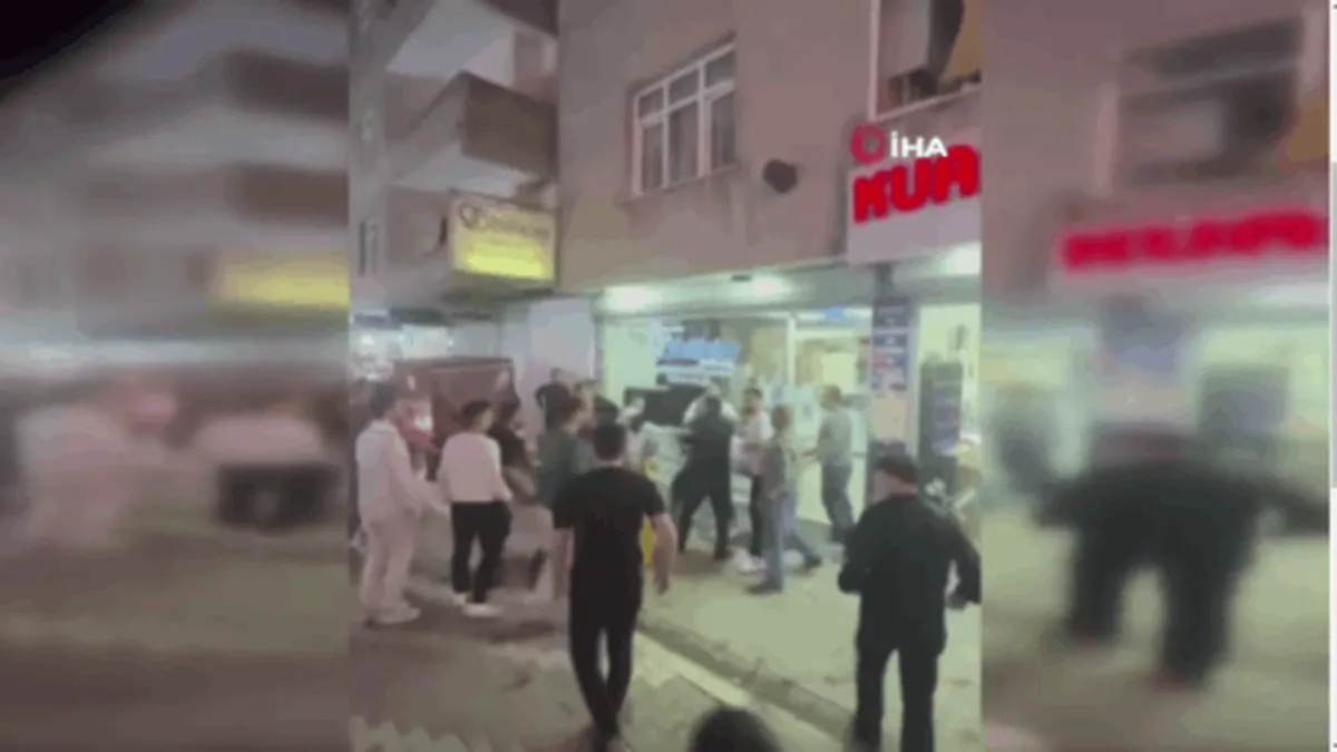 İstanbul Esenyurt’ta kavga: Televizyon fırlattılar!
