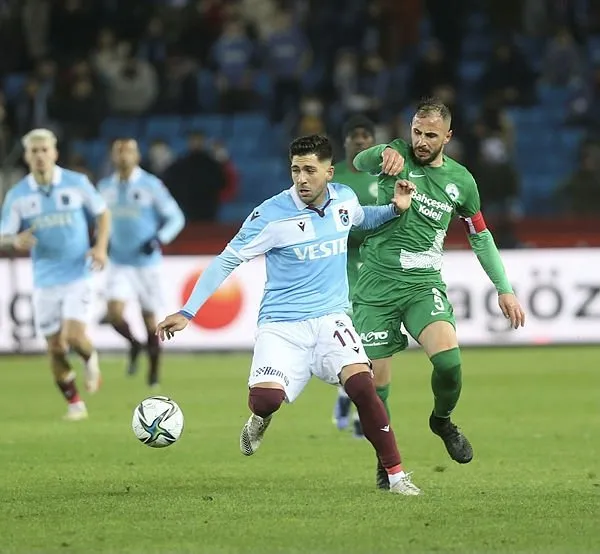 Son dakika: Trabzonspor’da 2 penaltı kaçıran Anastasios Bakasetas, Türkiye’de bir ilki yaşadı! Taraftarlar isyan etti