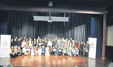 Hayallerini sahneye taşıdılar