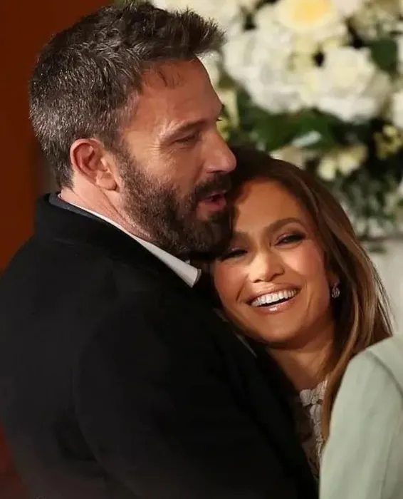 20 yıl sonra büyük bir aşkla evlenmişlerdi ama yine olmadı...’Bennifer’ tamamen bitti! Boşandılar...