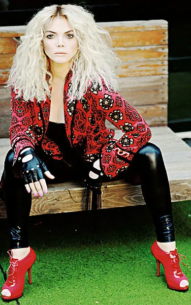 Adem Akyüz ile şarkıcı Fulden Uras arasındaki sular durulmuyor! ‘Tehdit’ davasında karar çıktı!