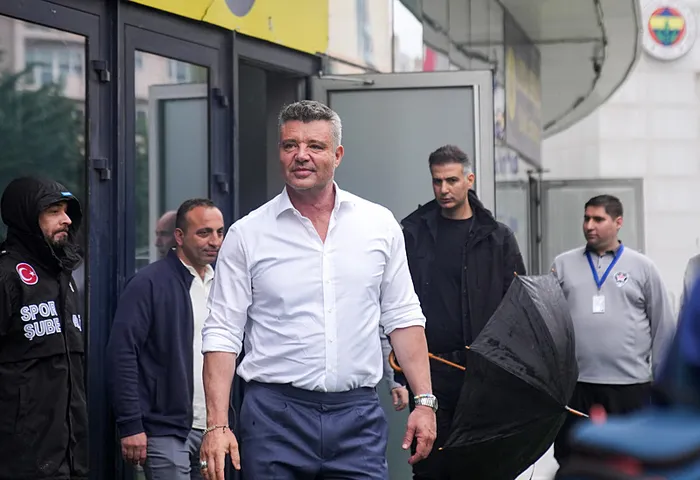 fenerbahce-baskani-sadettin-saran-son-kez-genel-kurul-uyelerine-seslendi-1780743166997.jpeg