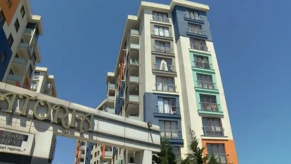 İstanbul’da sevgili vahşeti: Nazlı Duman’ın boğazını kesip intihar etti!