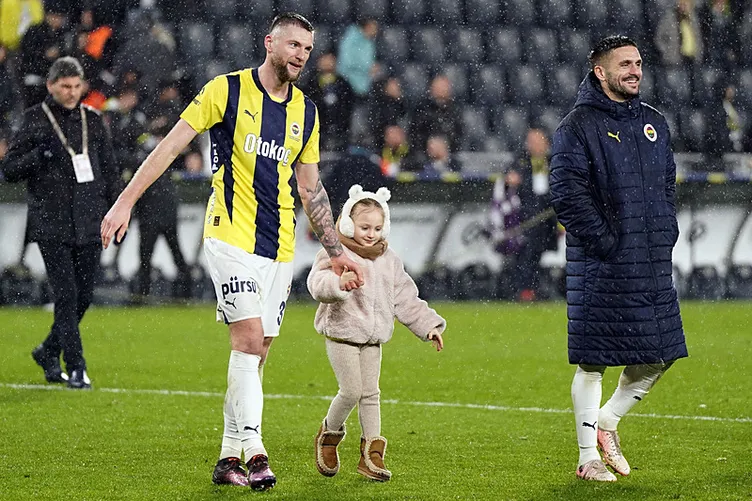 Son dakika haberi: Fenerbahçe yıldız futbolcu için düğmeye bastı! Galatasaray’ın elinden alınmıştı...