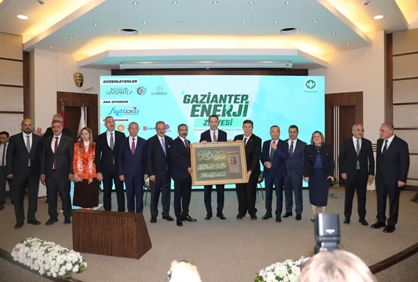 gaziantepte-enerji-zirvesi-1730466594851.jpg