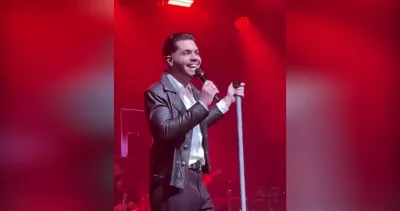 Şarkıcı Emir Can İğrek’ten sahnede bomba ’aşk’ itirafı! | Video