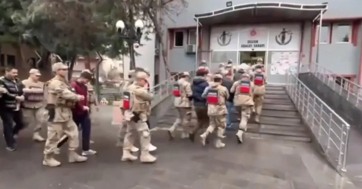 SON DAKİKA | 10 ilde 'SİBERGÖZ-19' operasyonu! 33 şüpheli yakalandı