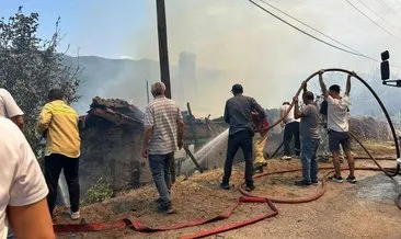 Anızda çıkan yangın asırlık düğmeli evleri küle döndürdü #antalya