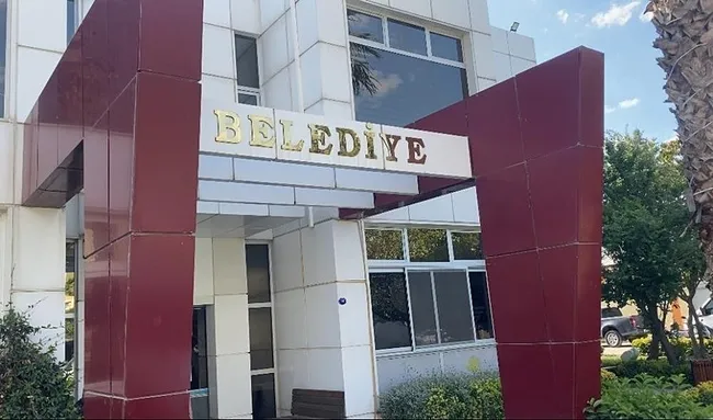 son-dakika-seferihisar-belediye-baskani-ismail-yetiskin-tutuklandi-1782799679231.jpg SON DAKİKA... İzmir Seferihisar Belediyesi'ne yolsuzluk ve rüşvet operasyonunda yeni gelişme! Belediye Başkanı İsmail Yetişkin tutuklandı!