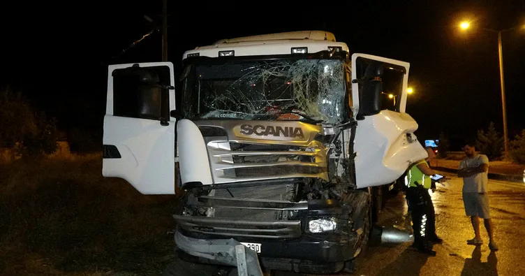 Burdur’da iki tır çarpıştı: 1 yaralı