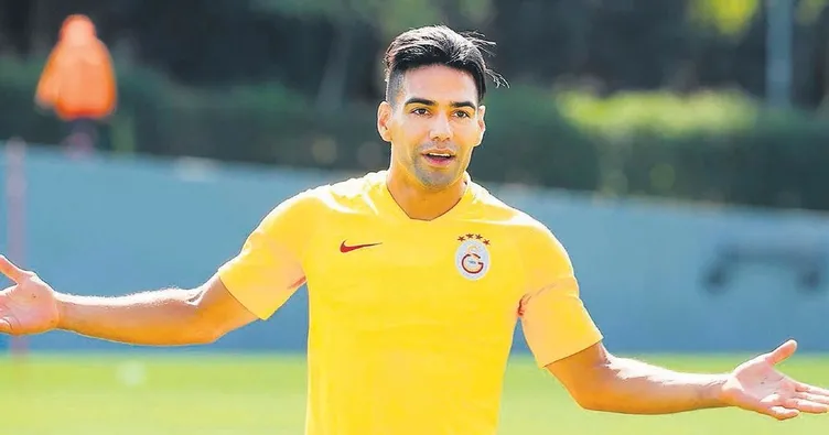 Falcao’ya Caner Erkin freni