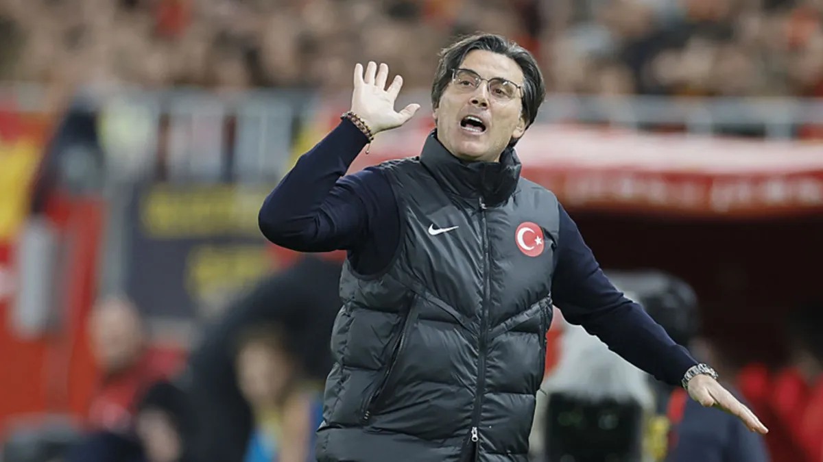Vincenzo Montella play-off eşleşmelerini yorumladı: “Herkesin %100’ünü vermesi gerekecek” Vincenzo Montella play-off eşleşmelerini yorumladı: “Herkesin %100’ünü vermesi gerekecek”
