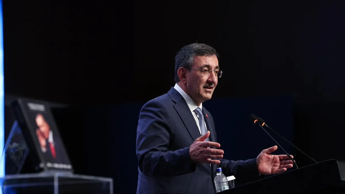 SONDAKİKA! Cevdet Yılmaz: Gündelik gelişmelerin ekonomiye etkisi geçici