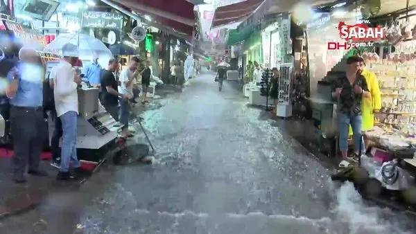 İstanbul'u sağanak yağış vurdu! Kapalı Çarşı ve Mısır Çarşısı'nı su bastı | Video