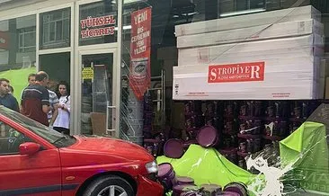 Ankara’da korkunç kaza! Otomobil kaldırımda yürüyen kadına çarparak dükkana girdi