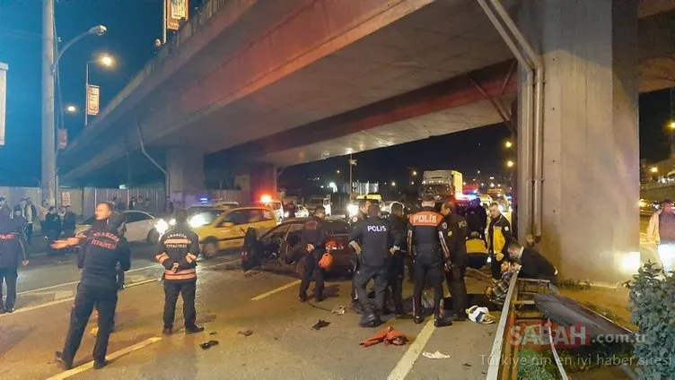 Trabzon’da otomobil viyadük ayağına çarptı; 2 ölü, 3 yaralı