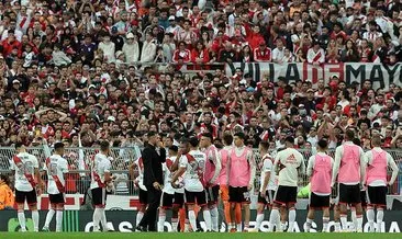 River Plate - Defensa y Justicia maçında tribünden düşen taraftar yaşamını yitirdi!