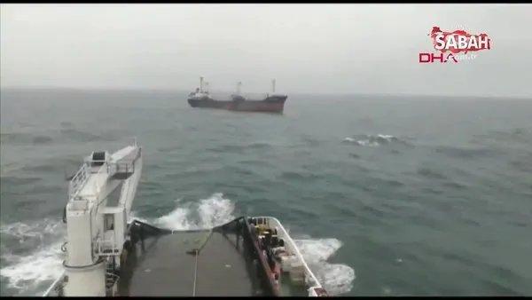İstanbul'da fırtınada sürüklenen kargo gemisinin kurtarılma anı görüntüleri ortaya çıktı | Video