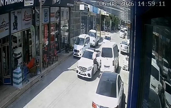 konyada-maskeli-hirsizlik-minibusun-camini-kirip-para-ve-altinlari-caldilar-1786030344548.jpeg
