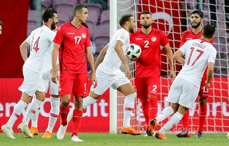 Tunus - Türkiye maçından kareler