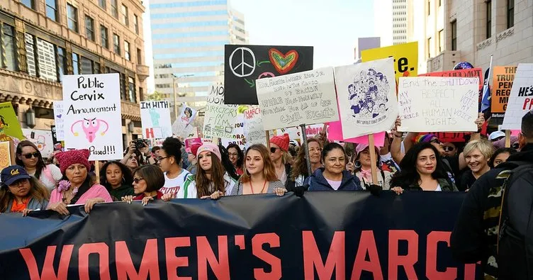 ABD’de binlerce kadın, Donald Trump’ı protesto etti