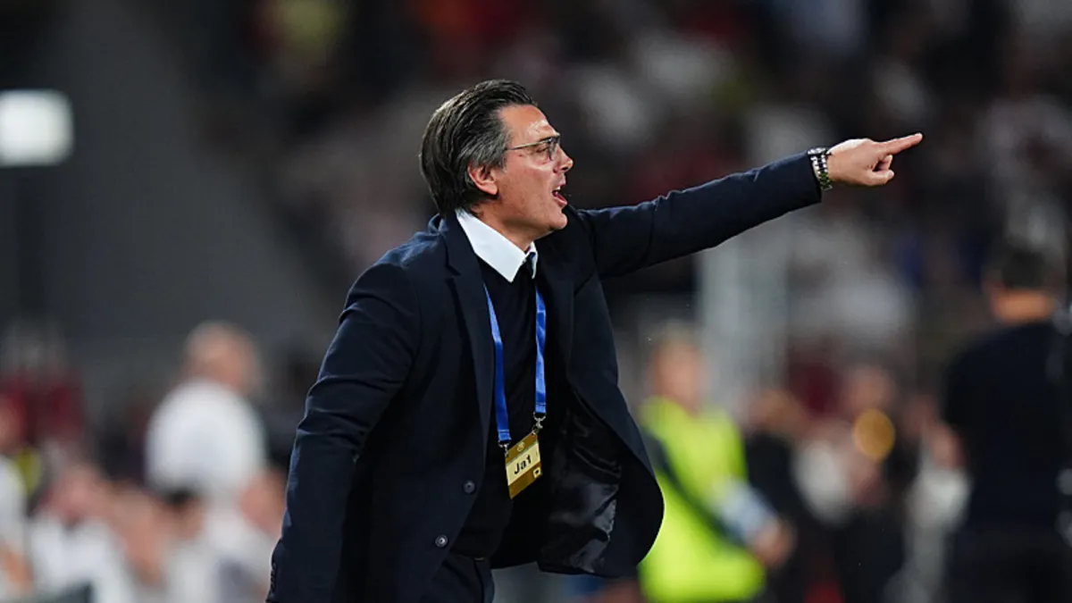 A Milli Takım Teknik Direktörü Vincenzo Montella, EURO 2024 hazırlıkları hakkında açıklama yapıyor.