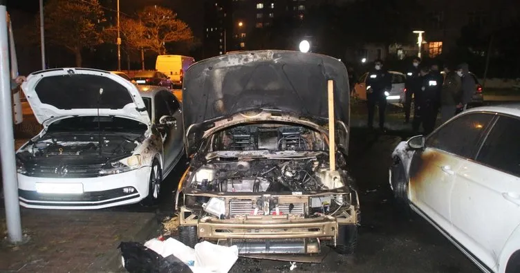 Hurda araçta başlayan yangında 3 otomobil zarar gördü