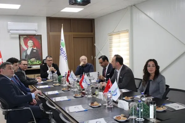 rusya-heyeti-tarsus-organize-sanayi-bolgesini-ziyaret-etti-1744996968240.jpg