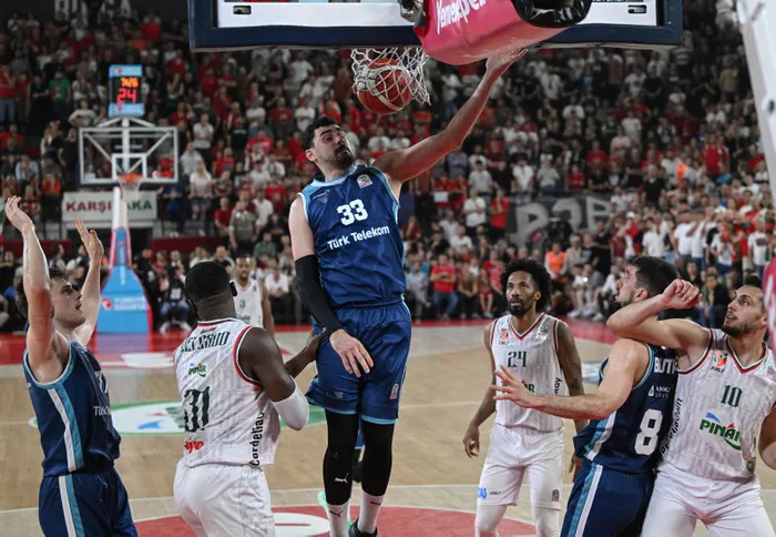 basketbol-super-liginde-finalin-adi-belli-oldu-anadolu-efes-pinar-karsiyaka-1686417921451.jpg