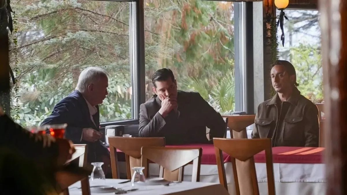 Eşref Rüya 42.bölüm fragmanı izle: Burada birlikte yaşamadan ölmeyeceğiz!  Kanal D ile fragman yayında!